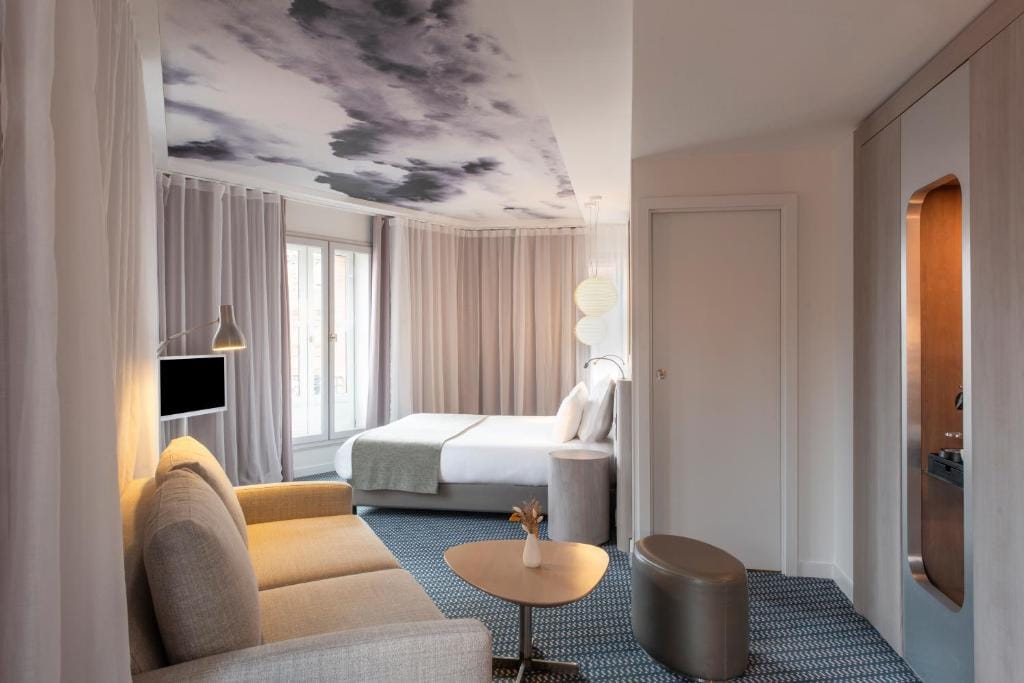 Le Grand Balcon Hotel — 3