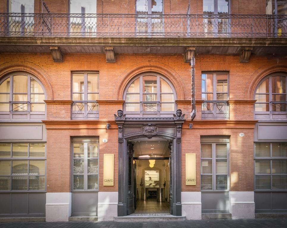 Le Grand Balcon Hotel — 4